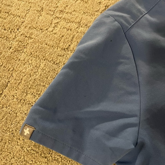 Figs Ceil blue one pocket top - Picture 2 of 3